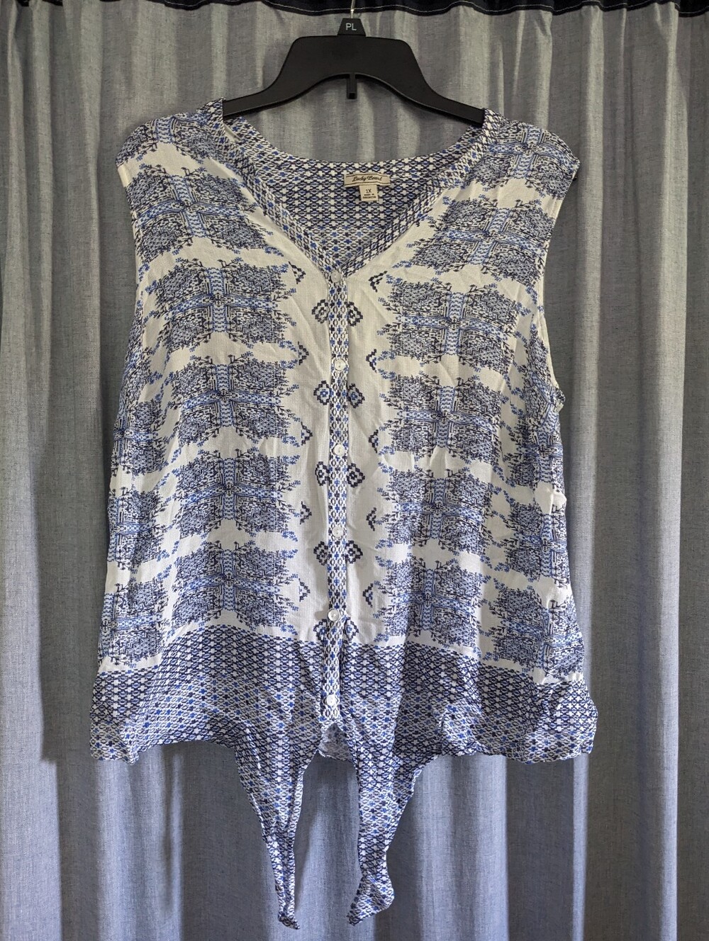 Lucky Brand Top Women's 1X Sleeveless Blue White Cruise Beach Travel Buttons